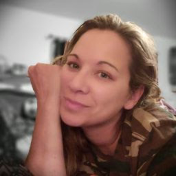 Meet your Posher, Jeanette - Picture 1 of 1